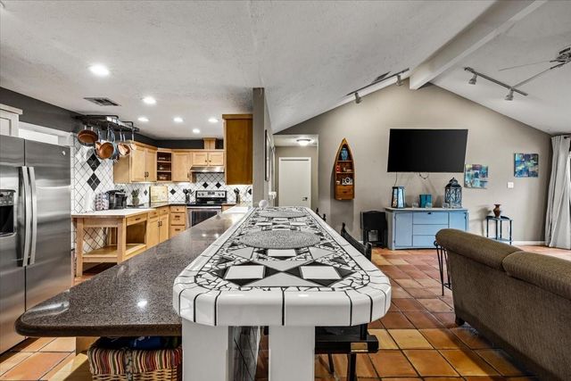 404 Inwood Drive, Friendswood, TX 77546