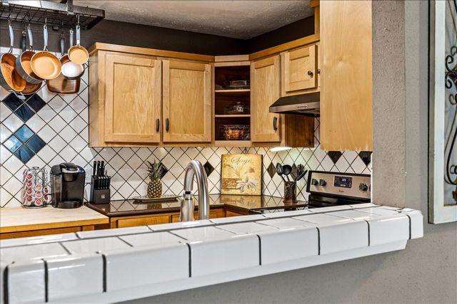 404 Inwood Drive, Friendswood, TX 77546