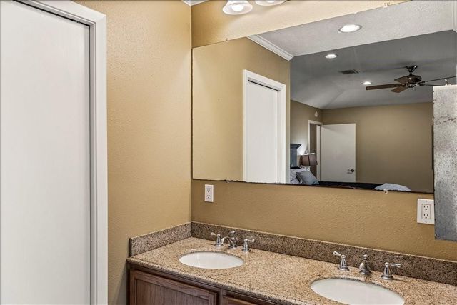 404 Inwood Drive, Friendswood, TX 77546