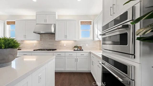 817 Sonia, Irvine, CA 92618