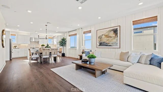 817 Sonia, Irvine, CA 92618