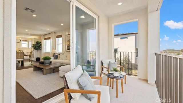 817 Sonia, Irvine, CA 92618