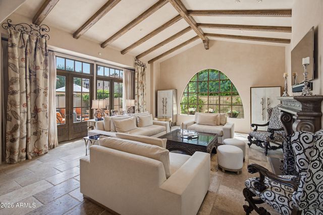 4949 E LINCOLN Drive 7, Paradise Valley, AZ 85253