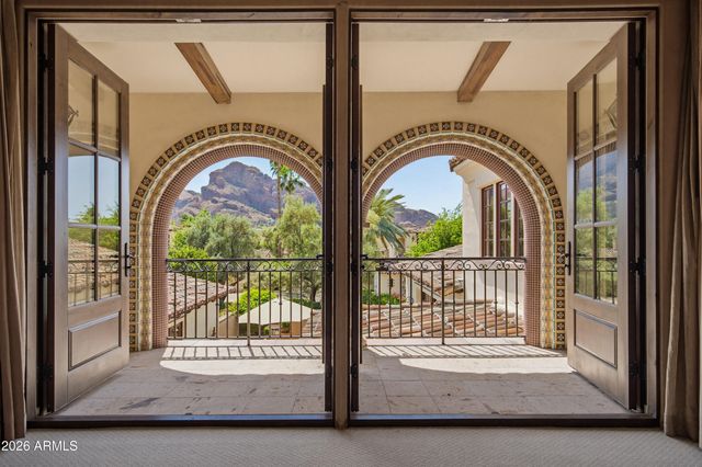 4949 E LINCOLN Drive 7, Paradise Valley, AZ 85253