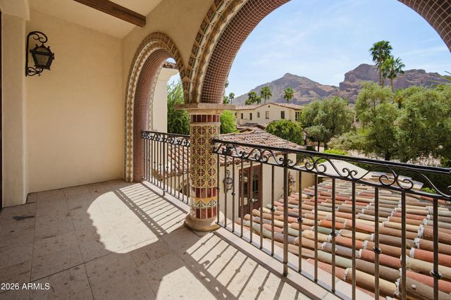 4949 E LINCOLN Drive 7, Paradise Valley, AZ 85253