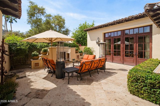 4949 E LINCOLN Drive 7, Paradise Valley, AZ 85253