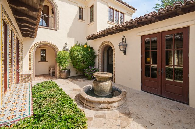 4949 E LINCOLN Drive 7, Paradise Valley, AZ 85253