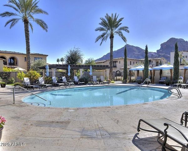 4949 E LINCOLN Drive 7, Paradise Valley, AZ 85253