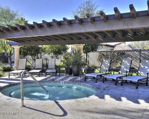 4949 E LINCOLN Drive 7, Paradise Valley, AZ 85253