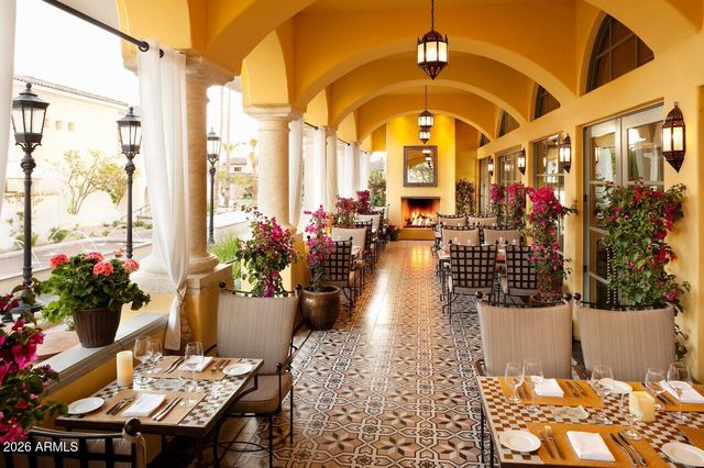 4949 E LINCOLN Drive 7, Paradise Valley, AZ 85253