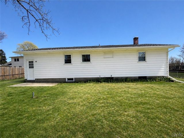 3 Dominica Court, Utica, NY 13502