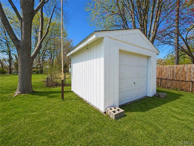 3 Dominica Court, Utica, NY 13502