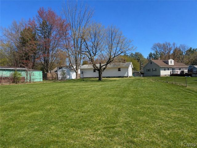 3 Dominica Court, Utica, NY 13502