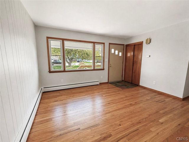 3 Dominica Court, Utica, NY 13502