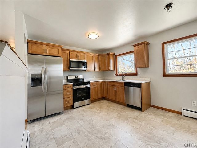 3 Dominica Court, Utica, NY 13502