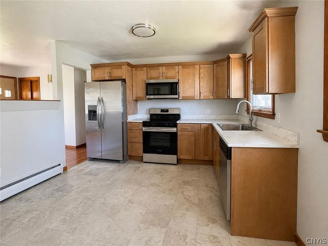 3 Dominica Court, Utica, NY 13502