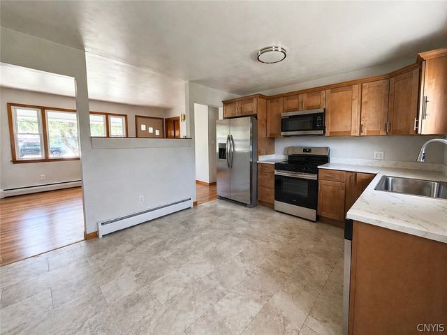 3 Dominica Court, Utica, NY 13502