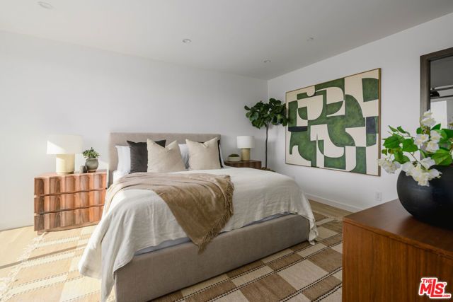 5851 David Avenue, Los Angeles, CA 90034