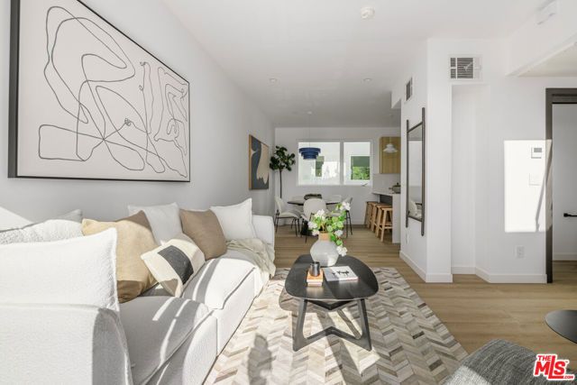 5851 David Avenue, Los Angeles, CA 90034