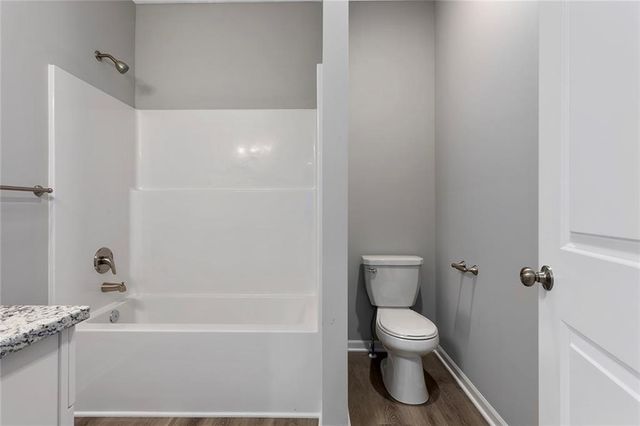 908 SW Pintail Lane, Oak Grove, MO 64075