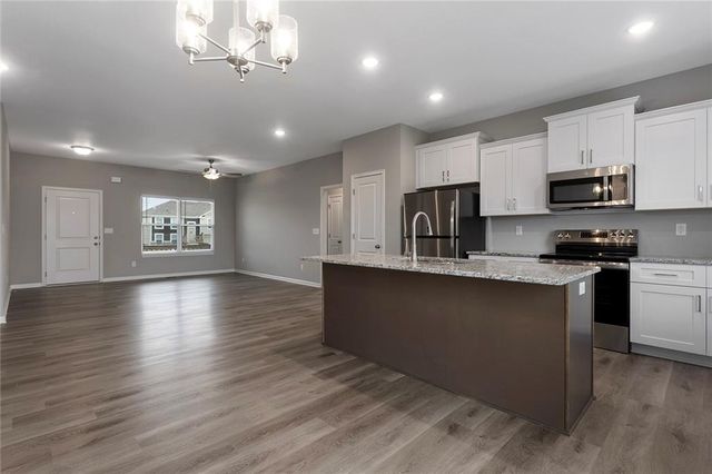 908 SW Pintail Lane, Oak Grove, MO 64075