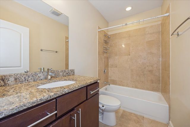 2425 W Arthington Street 1, Chicago, IL 60612