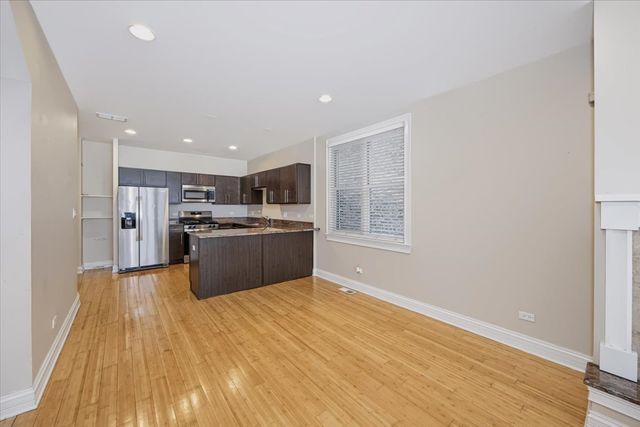 2425 W Arthington Street 1, Chicago, IL 60612