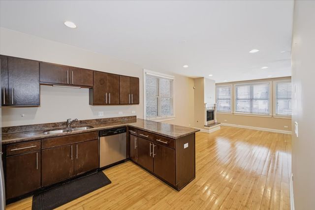 2425 W Arthington Street 1, Chicago, IL 60612