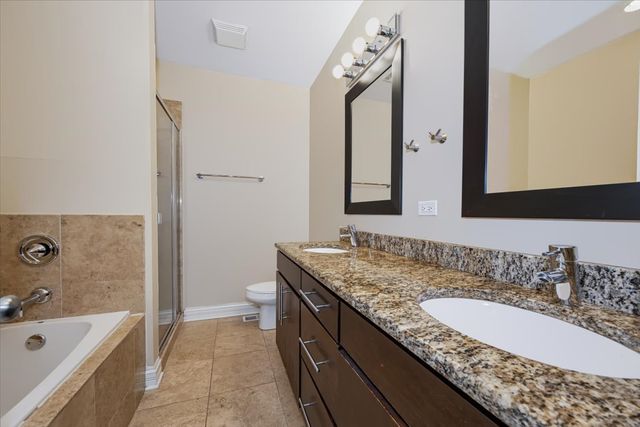 2425 W Arthington Street 1, Chicago, IL 60612