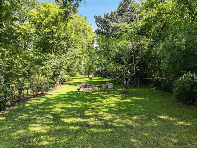 1741 Meadowdale Avenue NE, Atlanta, GA 30306
