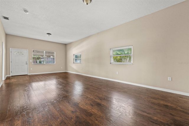 2501 W GRAY STREET, Tampa, FL 33609