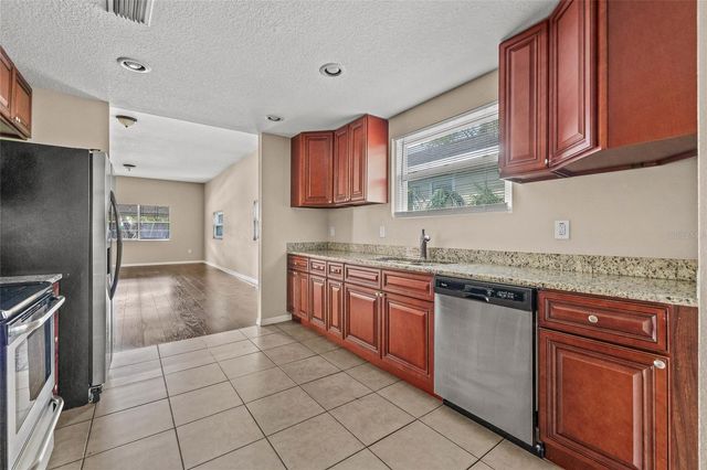 2501 W GRAY STREET, Tampa, FL 33609