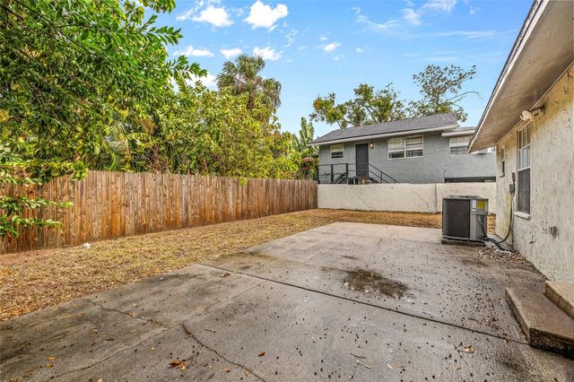 2501 W GRAY STREET, Tampa, FL 33609