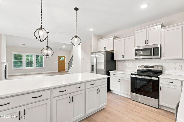 205 Telluride Court, Aberdeen, NC 28315