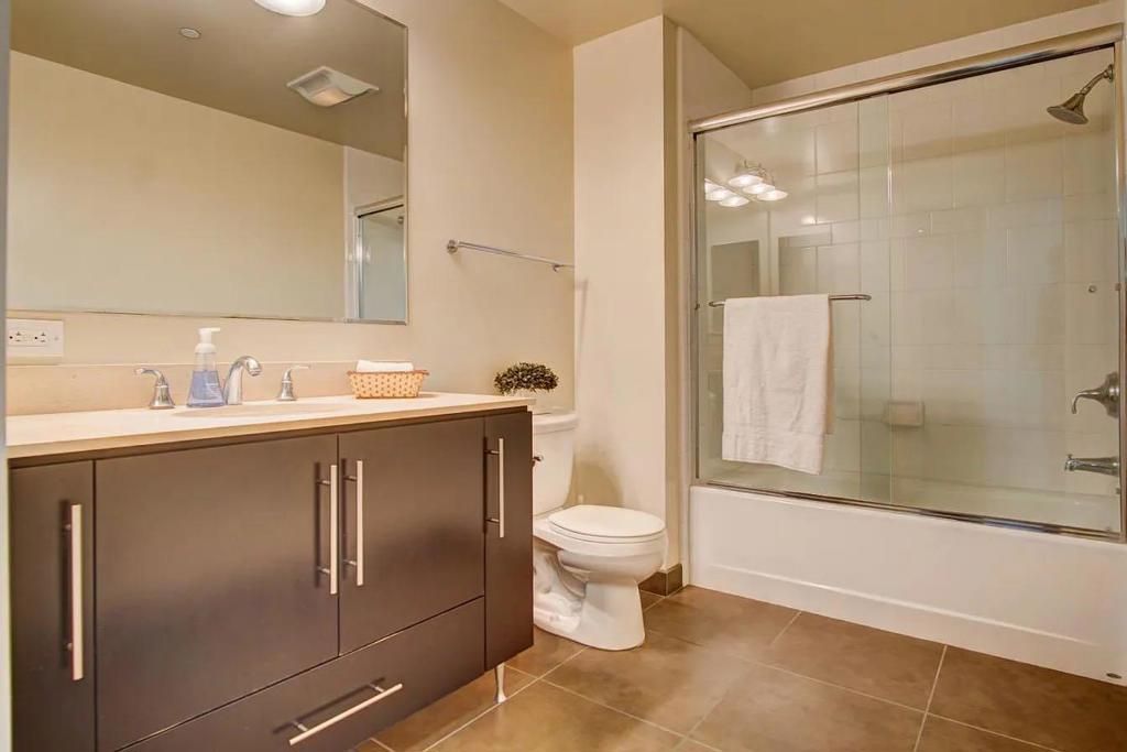Image 16 of property listing at 88 E San Fernando Street 1406, San Jose, CA 95113