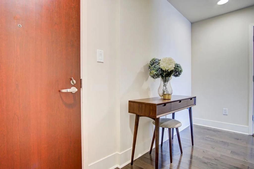 Image 3 of property listing at 88 E San Fernando Street 1406, San Jose, CA 95113
