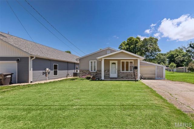 729 Dugger Street, Bethalto, IL 62010