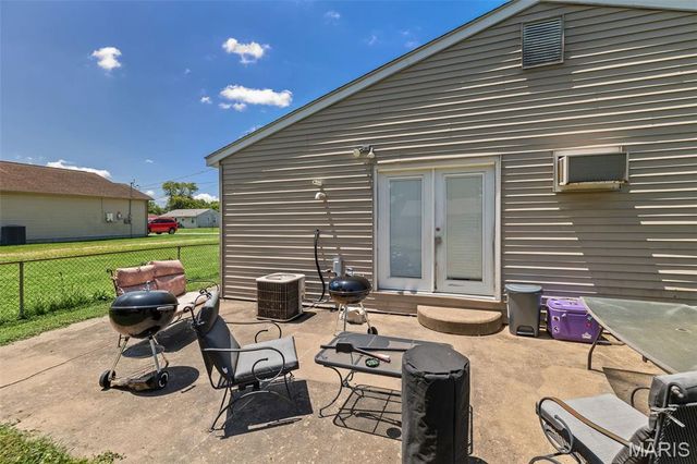 729 Dugger Street, Bethalto, IL 62010