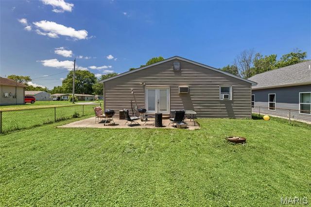 729 Dugger Street, Bethalto, IL 62010