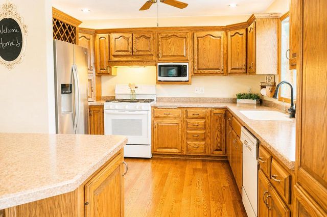 W9010 SCHOOL ROAD, Dale, WI 54944