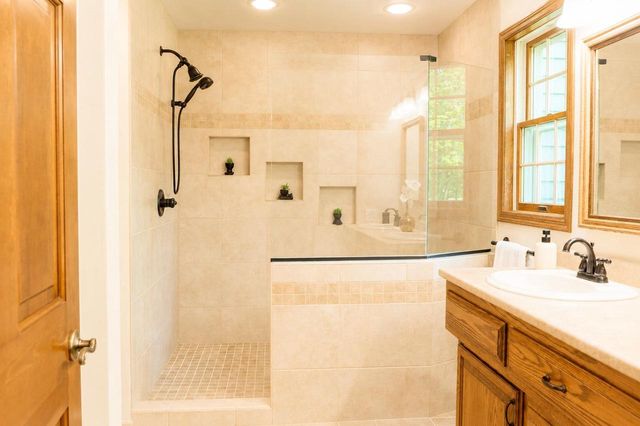 W9010 SCHOOL ROAD, Dale, WI 54944