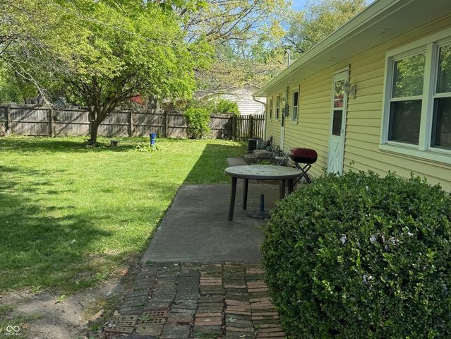 480 McCarty Drive, Greenwood, IN 46142