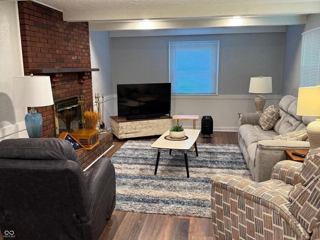480 McCarty Drive, Greenwood, IN 46142