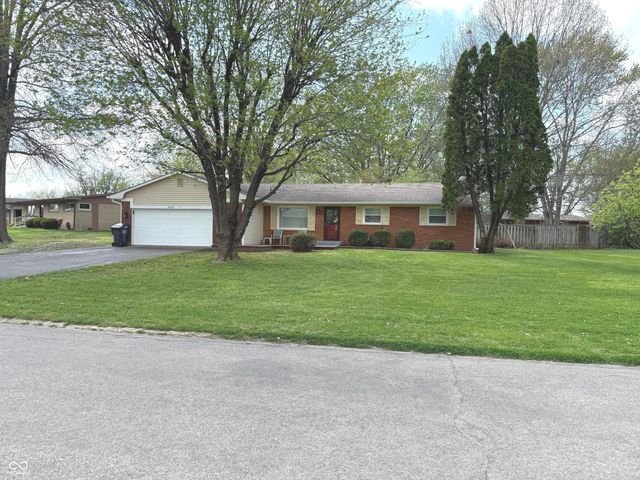 480 McCarty Drive, Greenwood, IN 46142