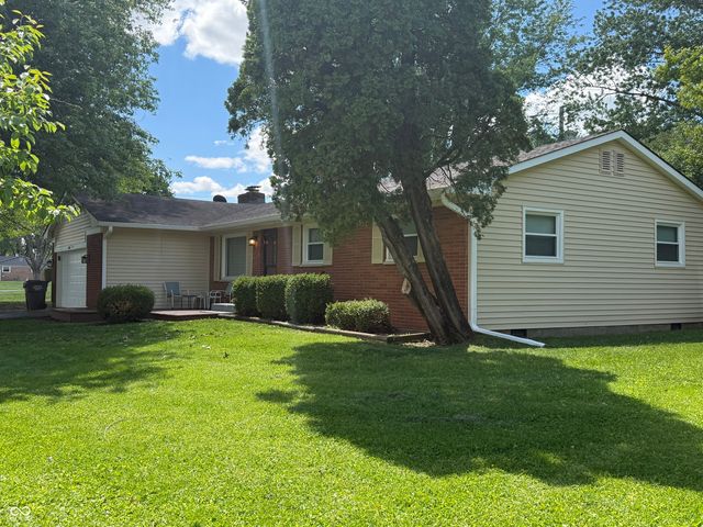 480 McCarty Drive, Greenwood, IN 46142