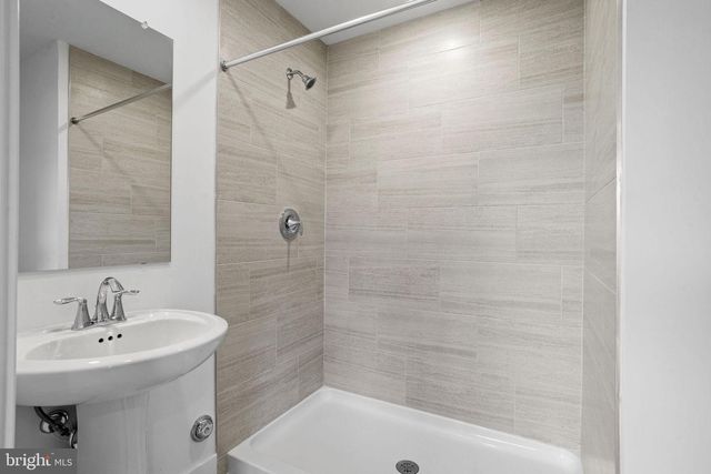 142 ADA HIGHTOWER AVE, Pennington, NJ 08534