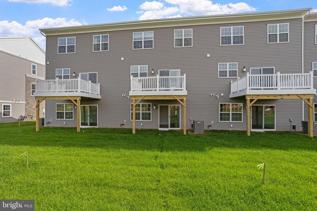 142 ADA HIGHTOWER AVE, Pennington, NJ 08534