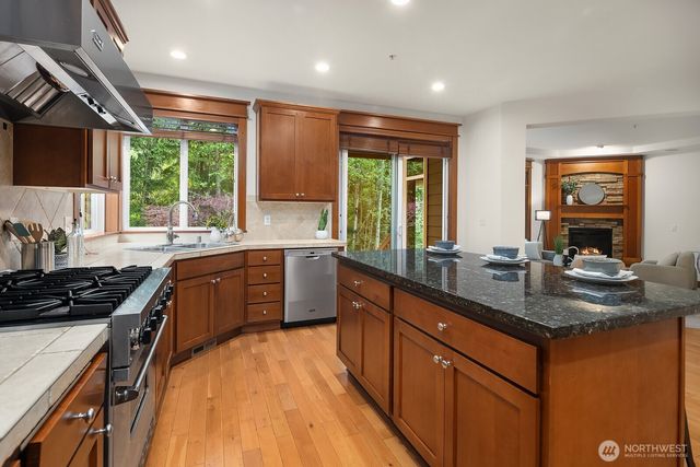 2339 23rd Lane NE, Issaquah, WA 98029