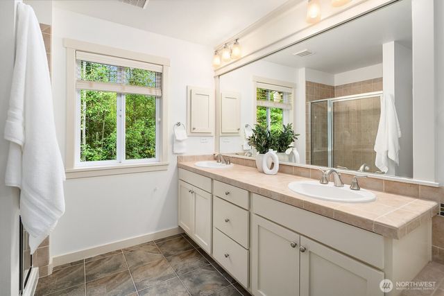 2339 23rd Lane NE, Issaquah, WA 98029