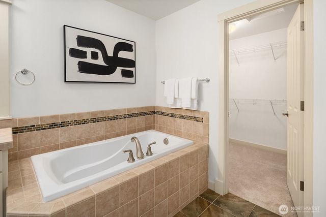 2339 23rd Lane NE, Issaquah, WA 98029